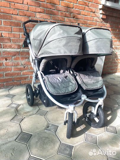 Коляска для двойни bumbleride