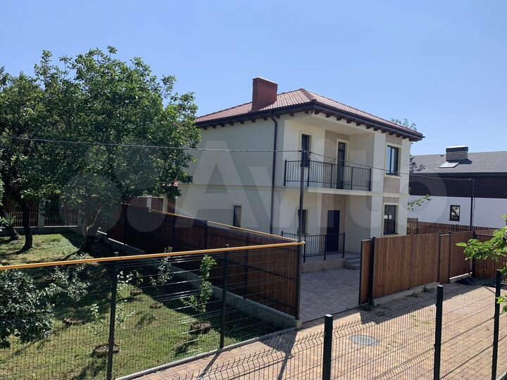 Дом 204 м² на участке 5 сот.