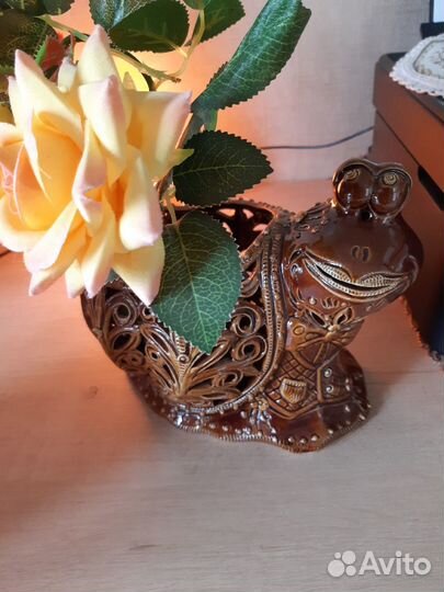 Горшок под цветы