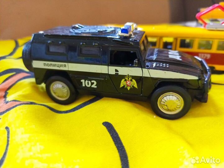 Машинки дпс, Трамвай, Land Rover и бульдозер