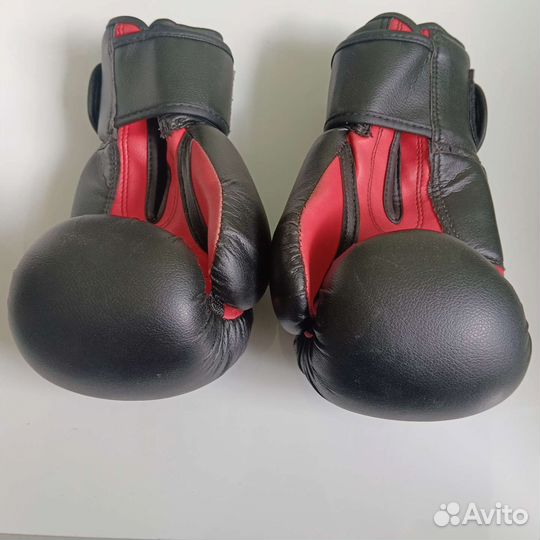 Боксерские перчатки