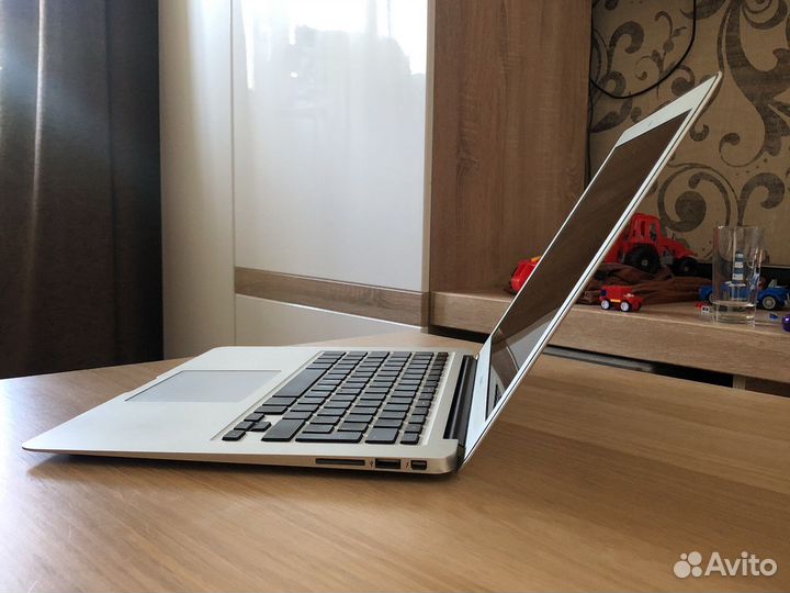 Apple MacBook air 13 2013 ssd 128gb i5