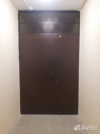 Металлическая дверь тамбурная
