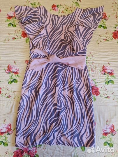 Платье розовое