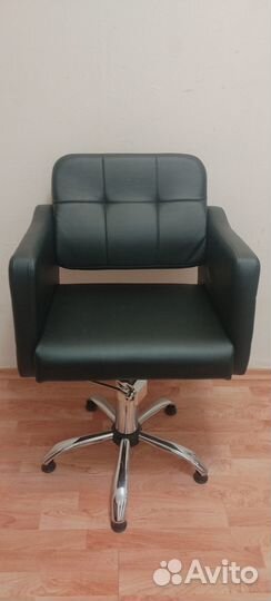 Парикмахерское кресло