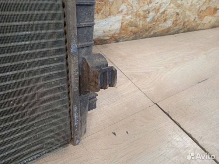 Радиатор основной Skoda Octavia A7 liftback 1.4