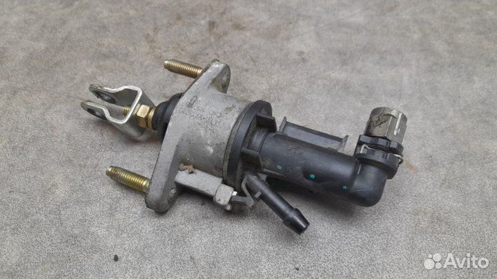 Главный цилиндр сцепления Chery Tiggo T11 3 1.6