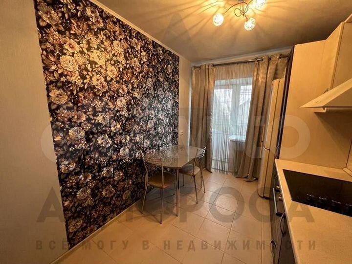 1-к. квартира, 38 м², 1/10 эт.