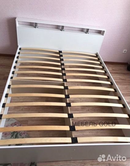 Кровать двуспальная