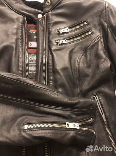 Куртка кожаная женская для мотоэкипировки