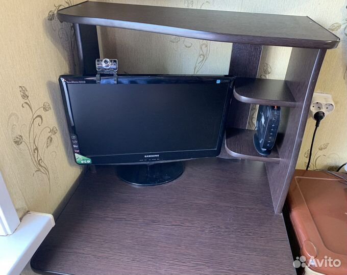 Компьютерный стол