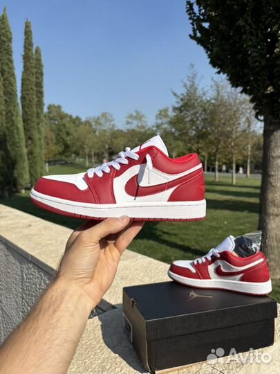 Кроссовки Nike Air Jordan 1 Low red