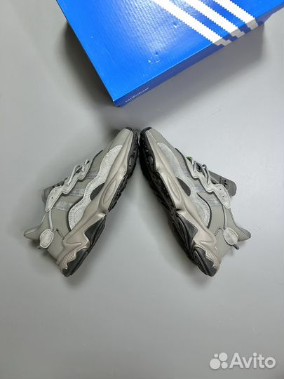 Кроссовки Adidas Ozweego