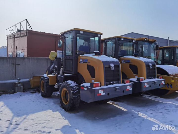 Фронтальный погрузчик XCMG LW180K, 2023