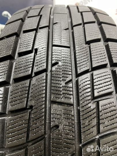 Yokohama Ice Guard IG30 215/60 R16 95Q