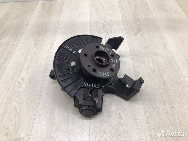 Кулак поворотный передний правый Mercedes ML w 163