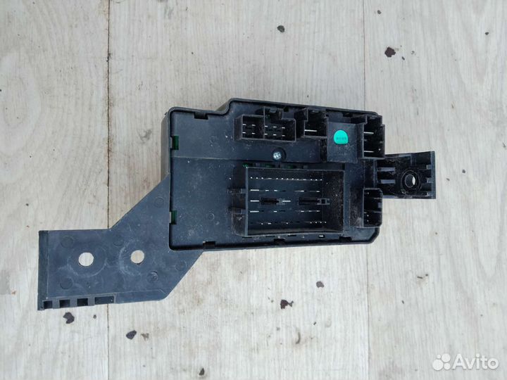 Блок предохранителей салона Geely Emgrand