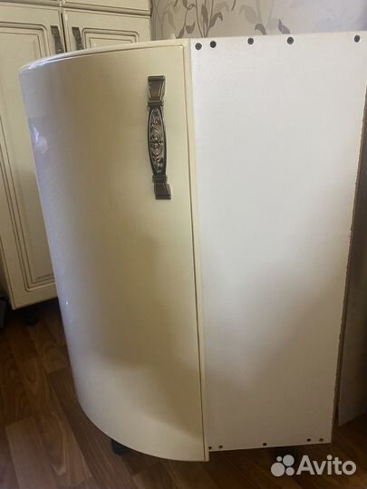 Полка угловая