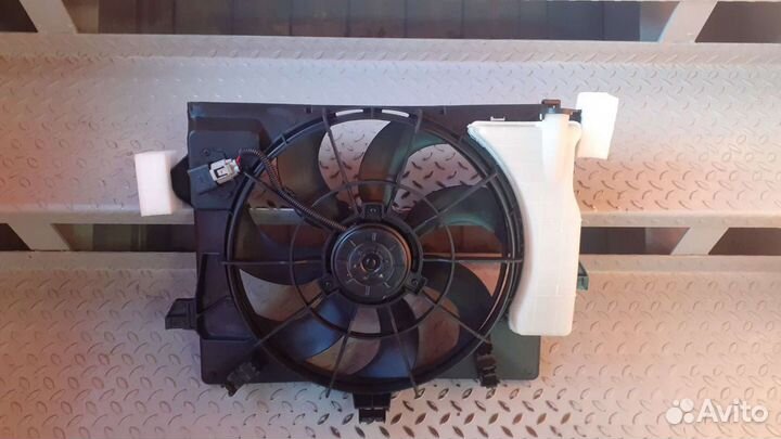 Диффузор вентилятор Kia Rio 3 Solaris 2011