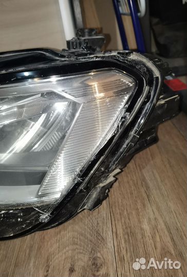 Левая фара Tiguan 2 Basic LED