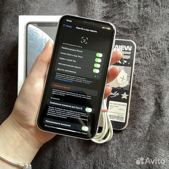 iPhone Xr, 64 ГБ