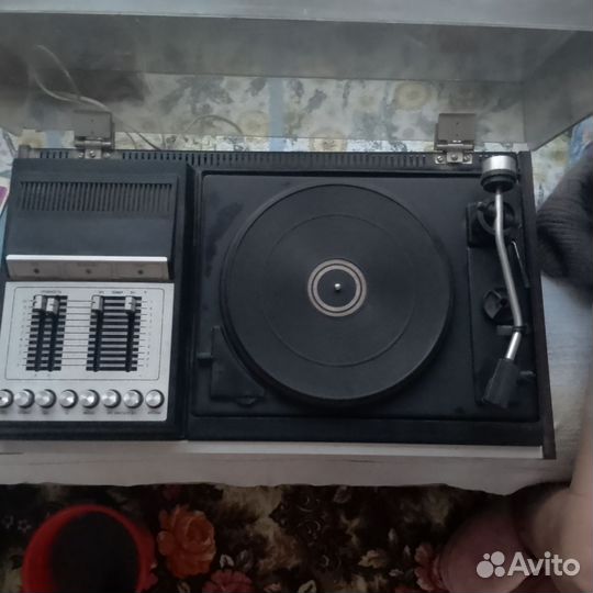 Стерео электрофон Мелодия 103В