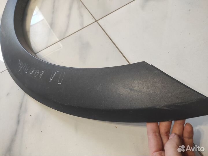 Молдинг крыла левое переднее Chevrolet Captiva