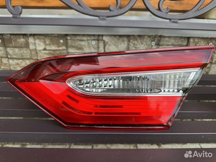 Продаю задние фары toyota camry 70