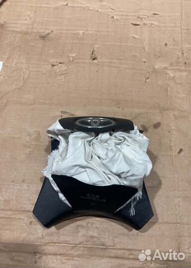 Подушка безопасности в руль Toyota Highlander