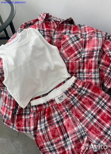 Костюм женский