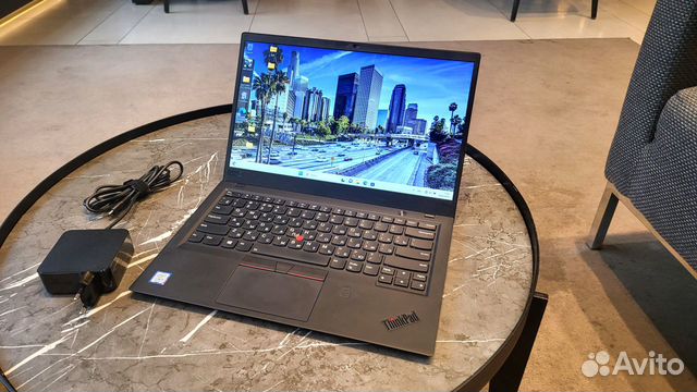 Лёгкий мощный Lenovo ThinkPad X1 Carbon 6th LTE