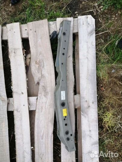 Toyota passo, рамка двигателя верхняя