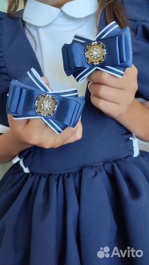 Банты, заколки, галстуки, броши для школы