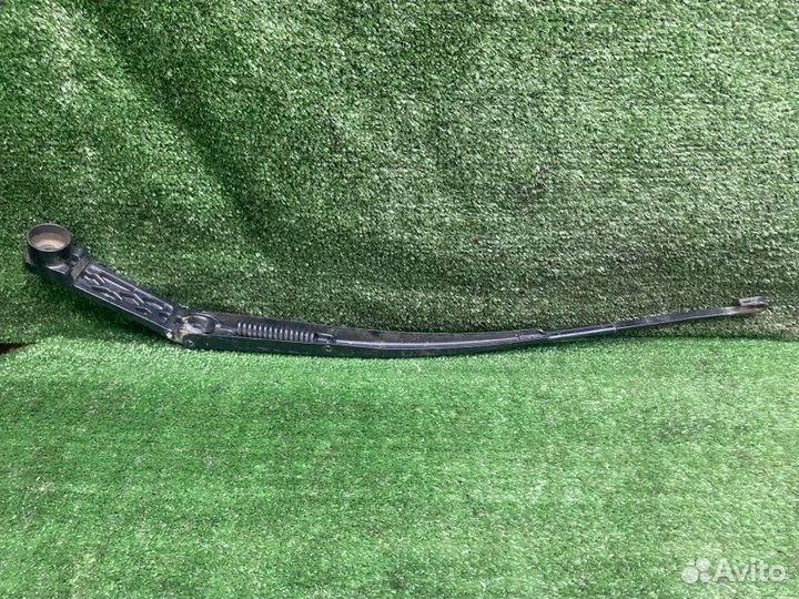 Поводок дворника левый Mazda Сх7