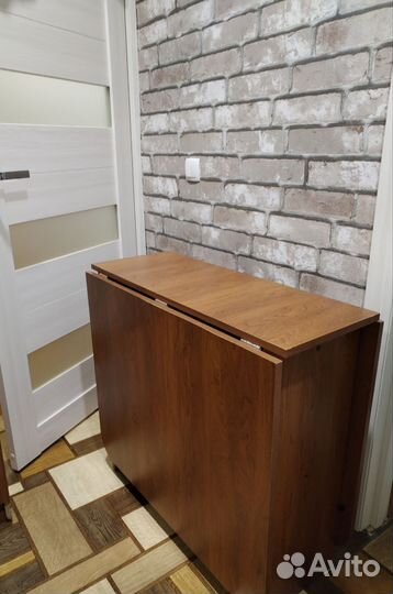 Стол книжка