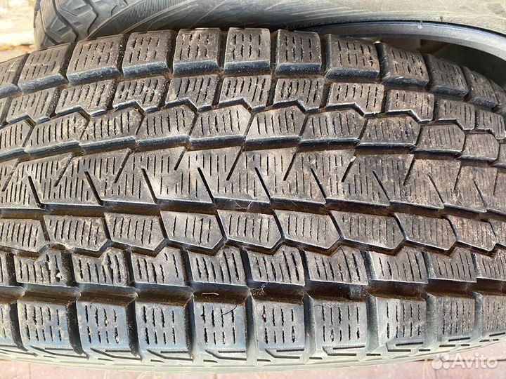 Yokohama IceGuard Stud IG65 225/65 R17