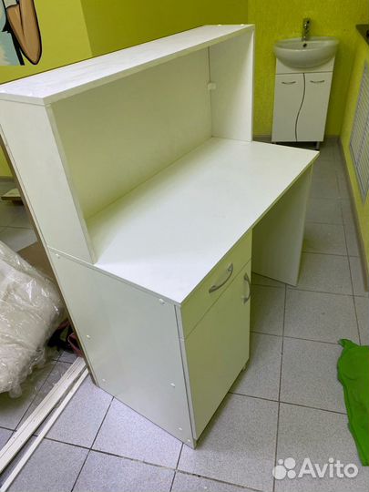 Стойка ресепшн на заказ