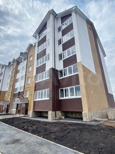 2-к. квартира, 63,3 м², 2/5 эт.