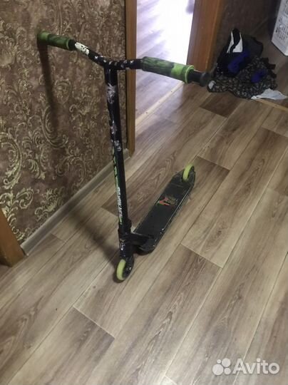 Трюковой самокат tech team