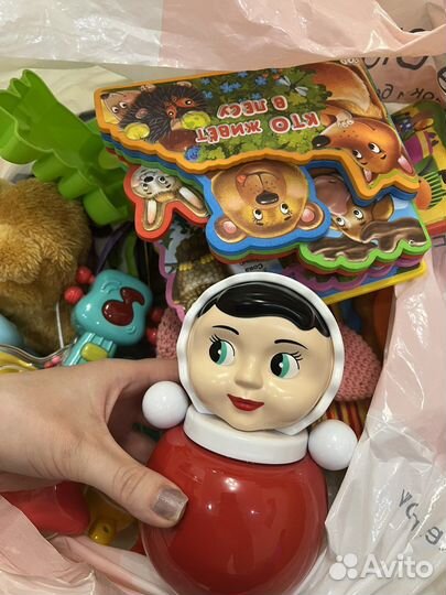 Развивающие игрушки для малышей пакетом