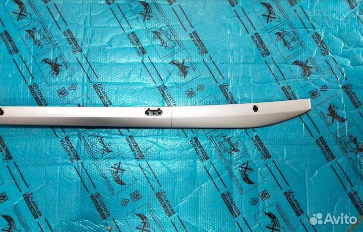 Рейлинг Тойота Хайлендер левый 13-19