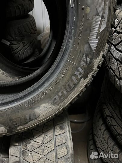 Bridgestone Blizzak DM-V2 215/60 R17