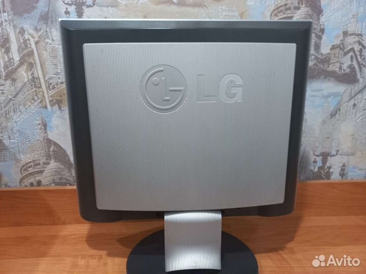 Монитор LG