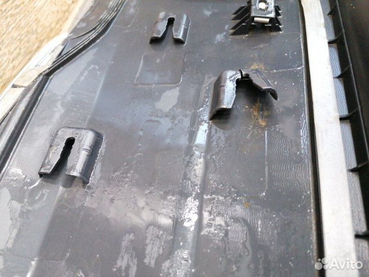 Накладка на дверь прав. зад. Volkswagen Tiguan