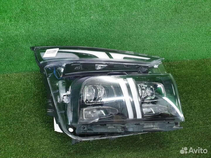 Фара правая Hyundai Santa Fe
