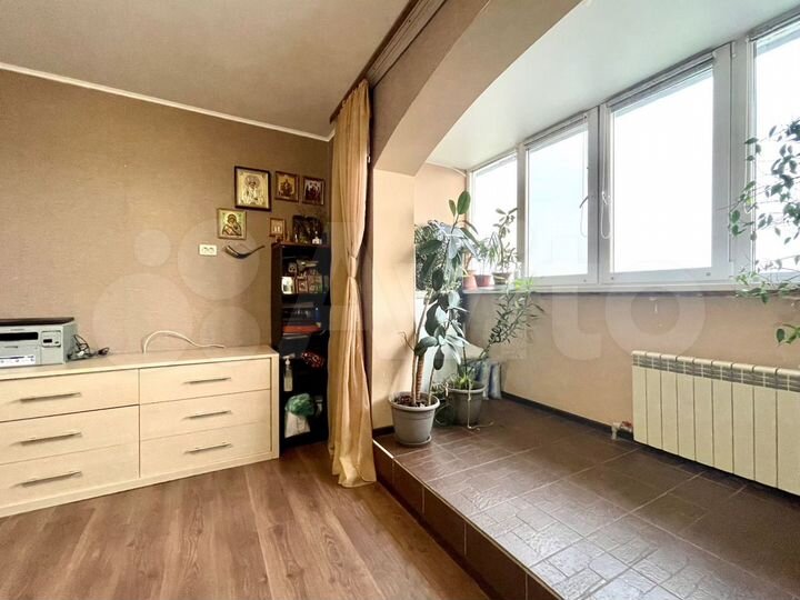 2-к. квартира, 83 м², 3/4 эт.