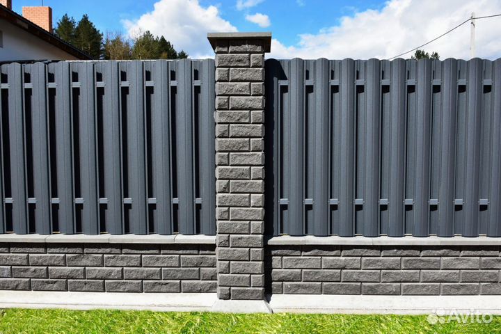 Металлический штакетник для забора