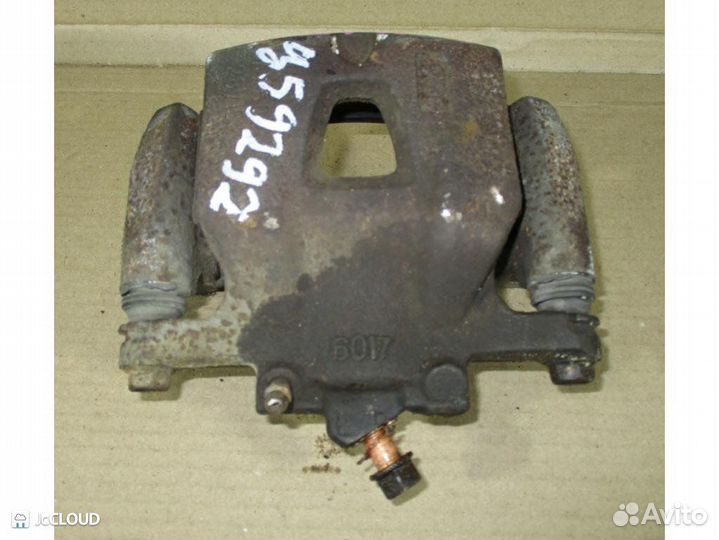 Суппорт на toyota ipsum SXM10G 3S-FE