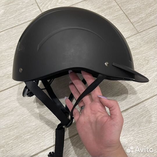 Шлем для верховой езды регулируемый