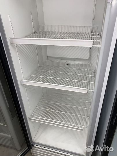 Холодильный шкаф 68/66/208